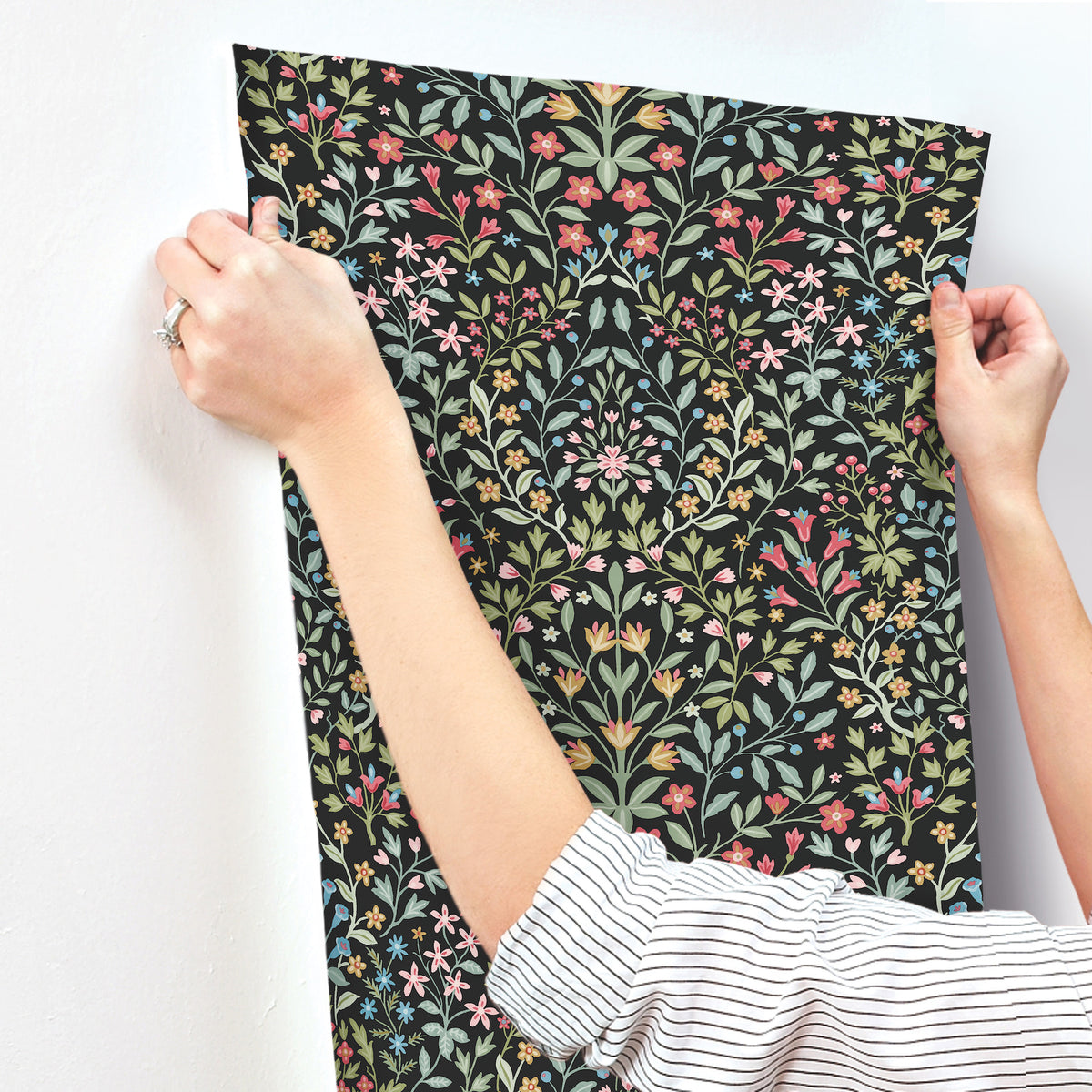 MF4721-peel-and-stick-wallpaper-stick-application-step