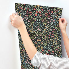 MF4721-peel-and-stick-wallpaper-stick-application-step