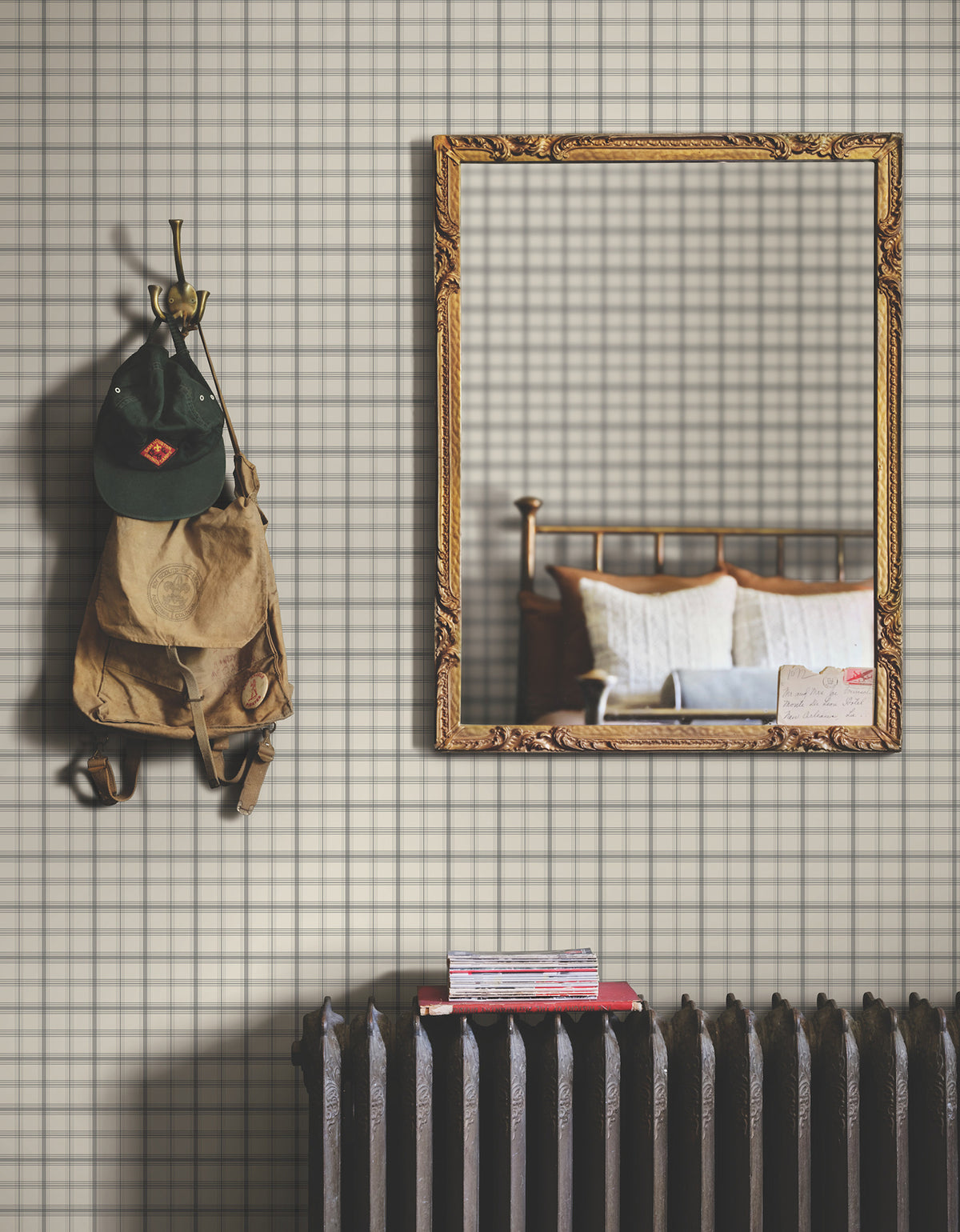 MF4792-peel-and-stick-wallpaper-room-scene-detail-closeup