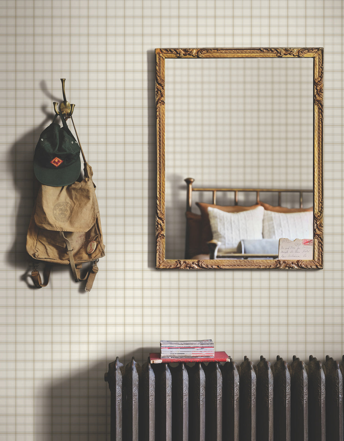 MF4793-peel-and-stick-wallpaper-room-scene-detail-closeup