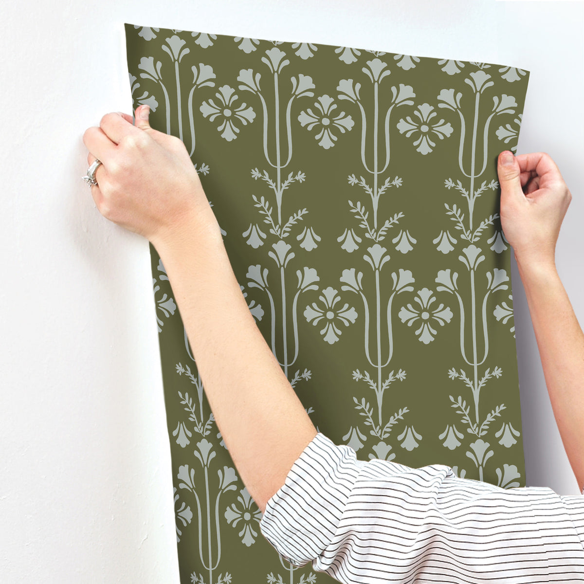 MF4801-peel-and-stick-wallpaper-stick-application-step