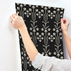 MF4803-peel-and-stick-wallpaper-stick-application-step