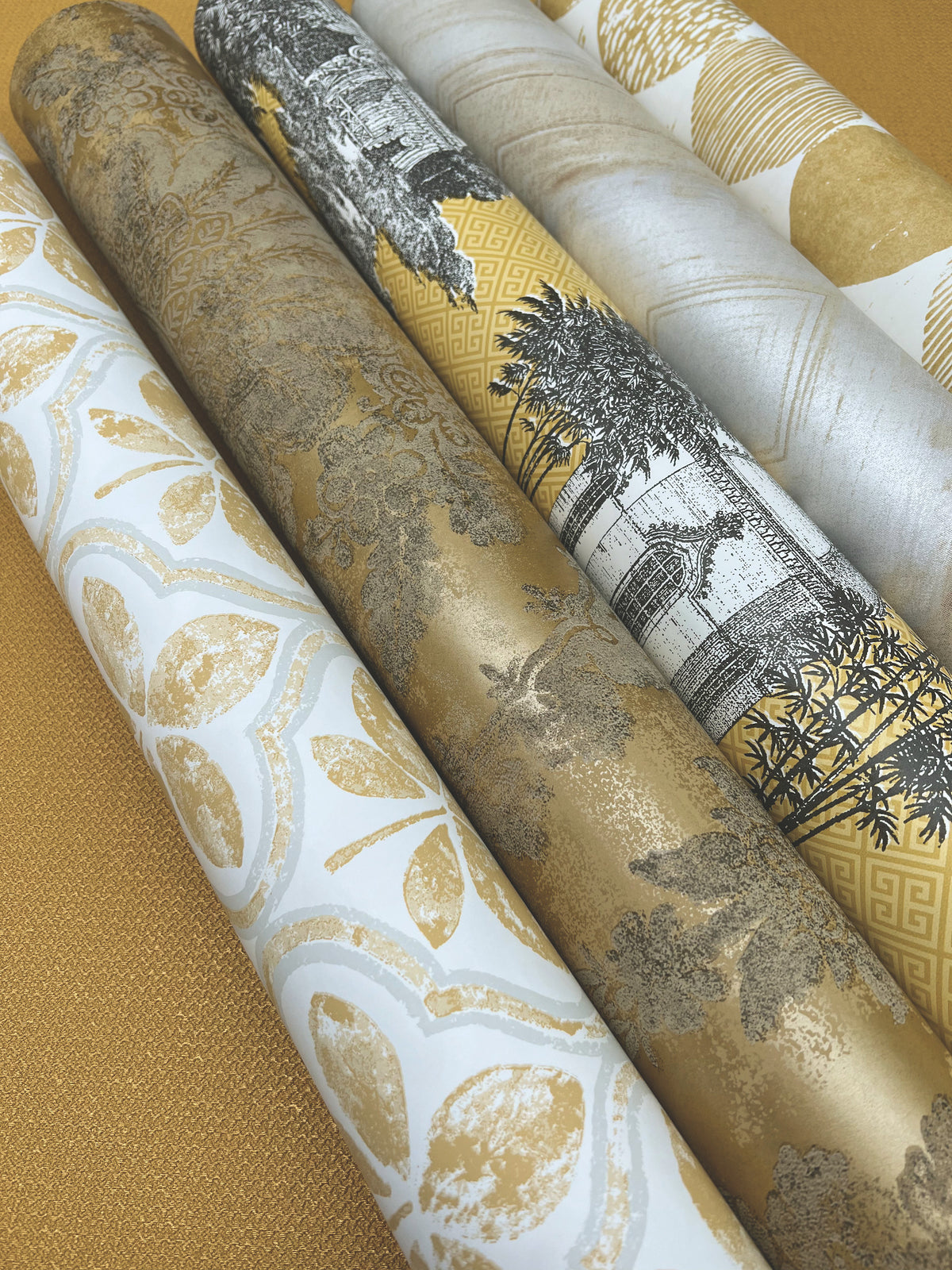MI10364-peel-and-stick-wallpaper-detail-closeup-2