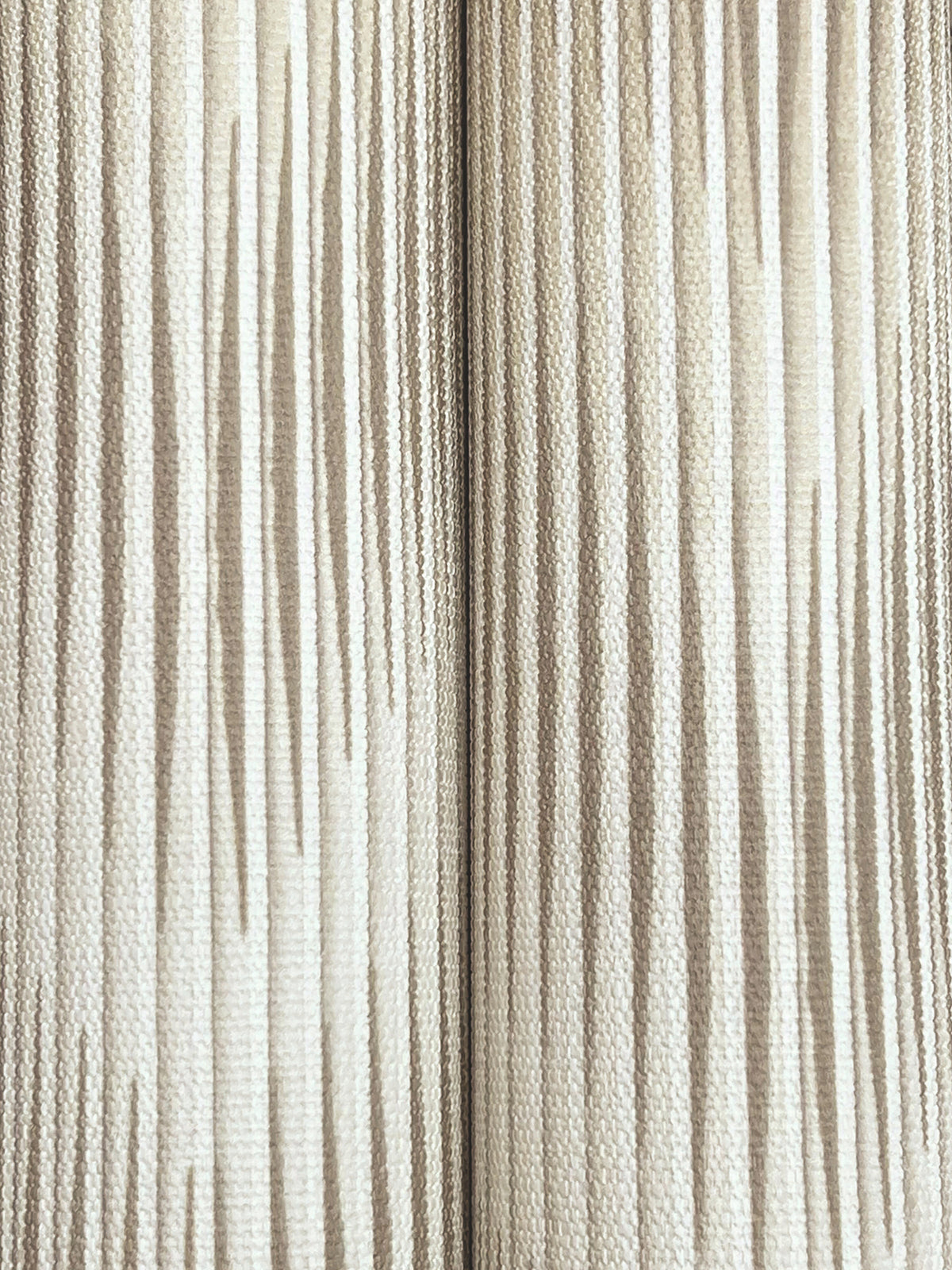 MI10510-peel-and-stick-wallpaper-detail-closeup
