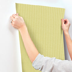 MI10544-peel-and-stick-wallpaper-stick-application-step