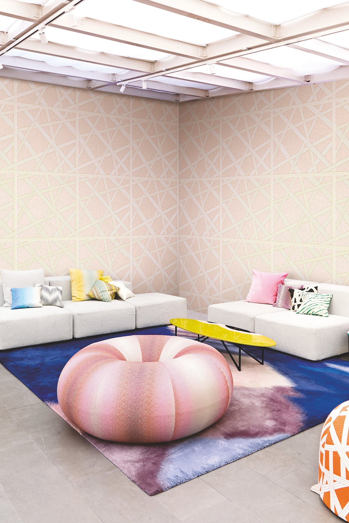 MI10562-peel-and-stick-wallpaper-room-scene
