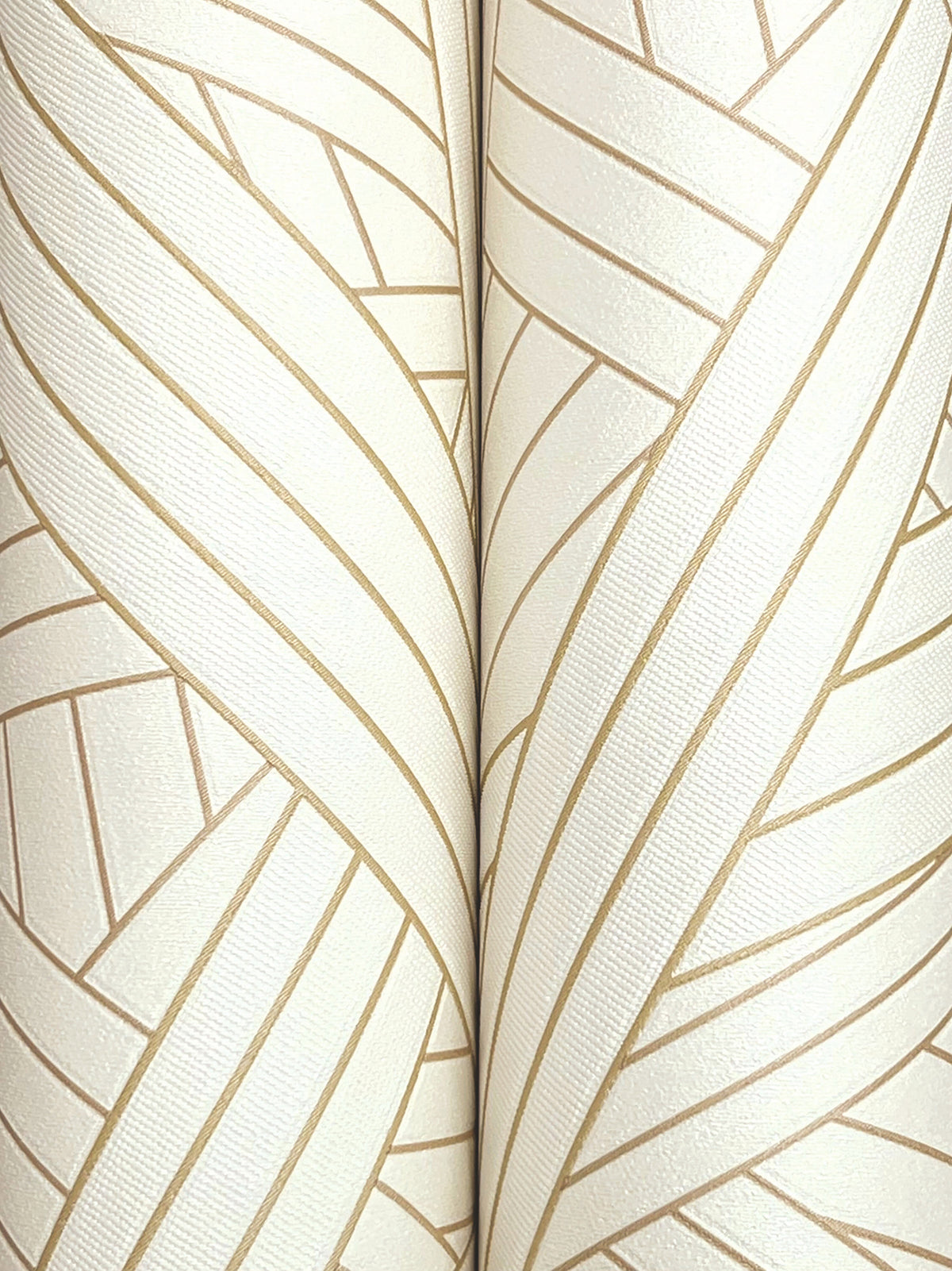 MI10565-peel-and-stick-wallpaper-detail-closeup