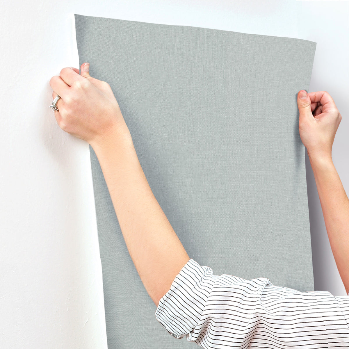 MJ4830N-peel-and-stick-wallpaper-stick-application-step