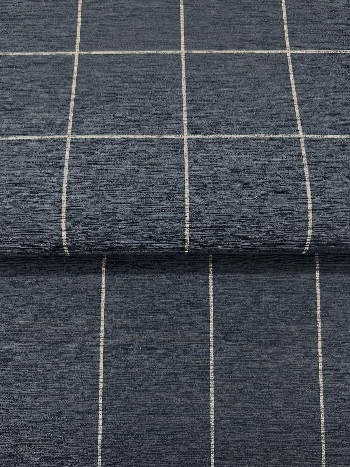 MJ4848-peel-and-stick-wallpaper-detail-closeup