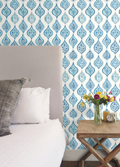 MN1850-peel-and-stick-wallpaper-room-scene-detail-closeup