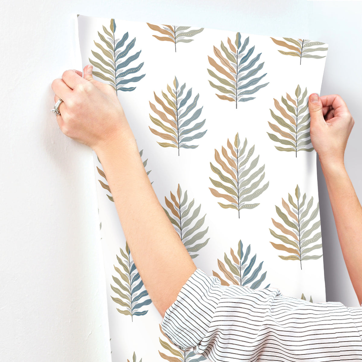 MT5601-peel-and-stick-wallpaper-stick-application-step