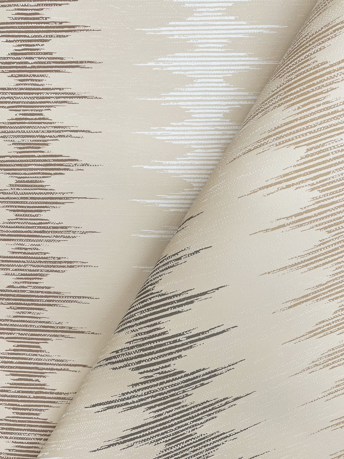 MT5643-peel-and-stick-wallpaper-detail-closeup