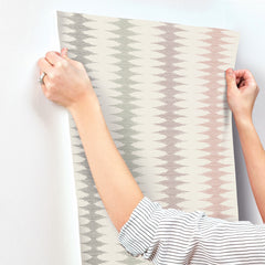 MT5644-peel-and-stick-wallpaper-stick-application-step