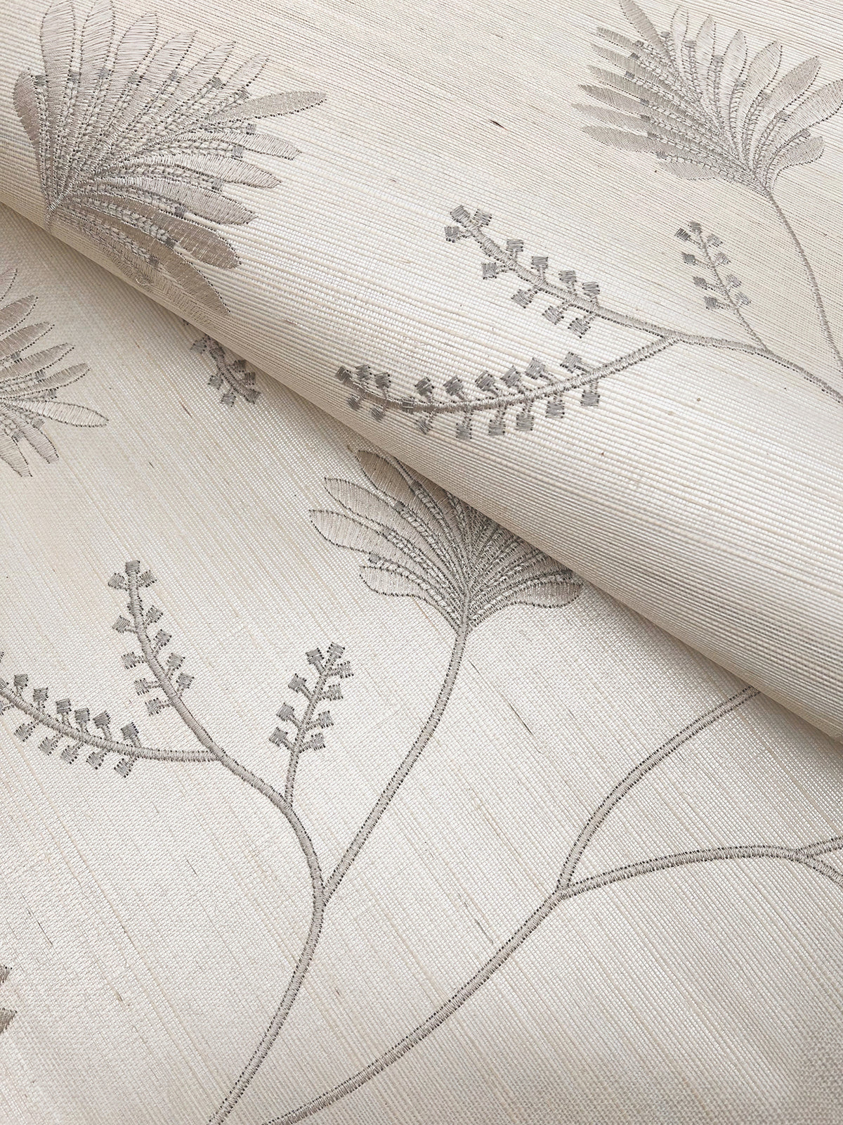 MX9606-peel-and-stick-wallpaper-detail-closeup