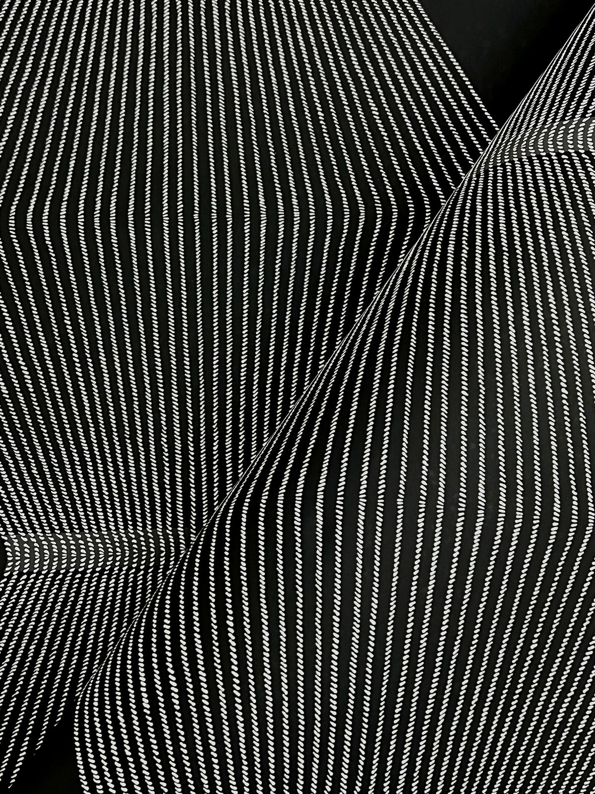 MX9631-peel-and-stick-wallpaper-detail-closeup
