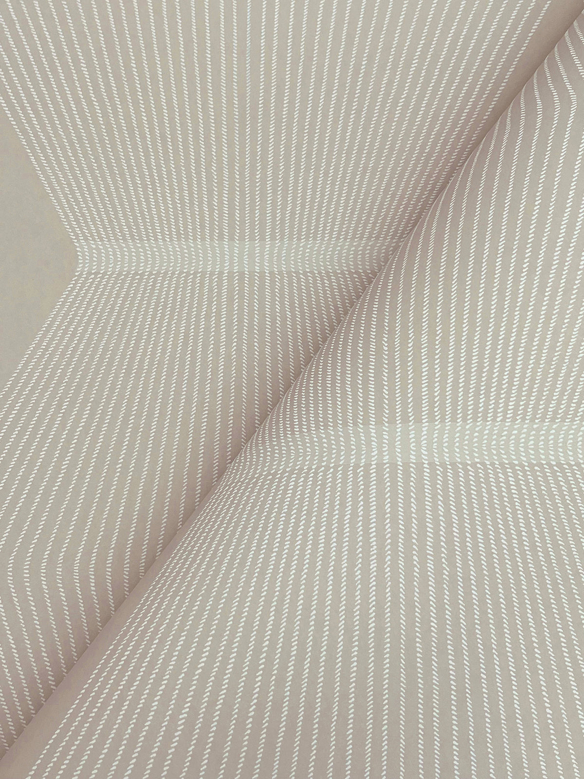 MX9632-peel-and-stick-wallpaper-detail-closeup
