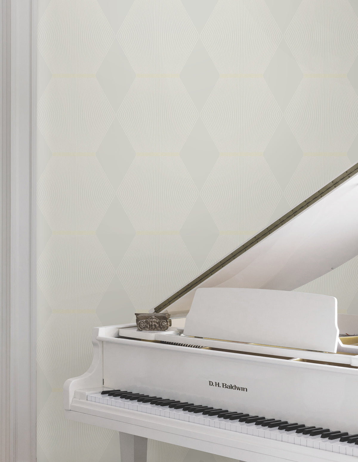 MX9633-peel-and-stick-wallpaper-room-scene-detail-closeup