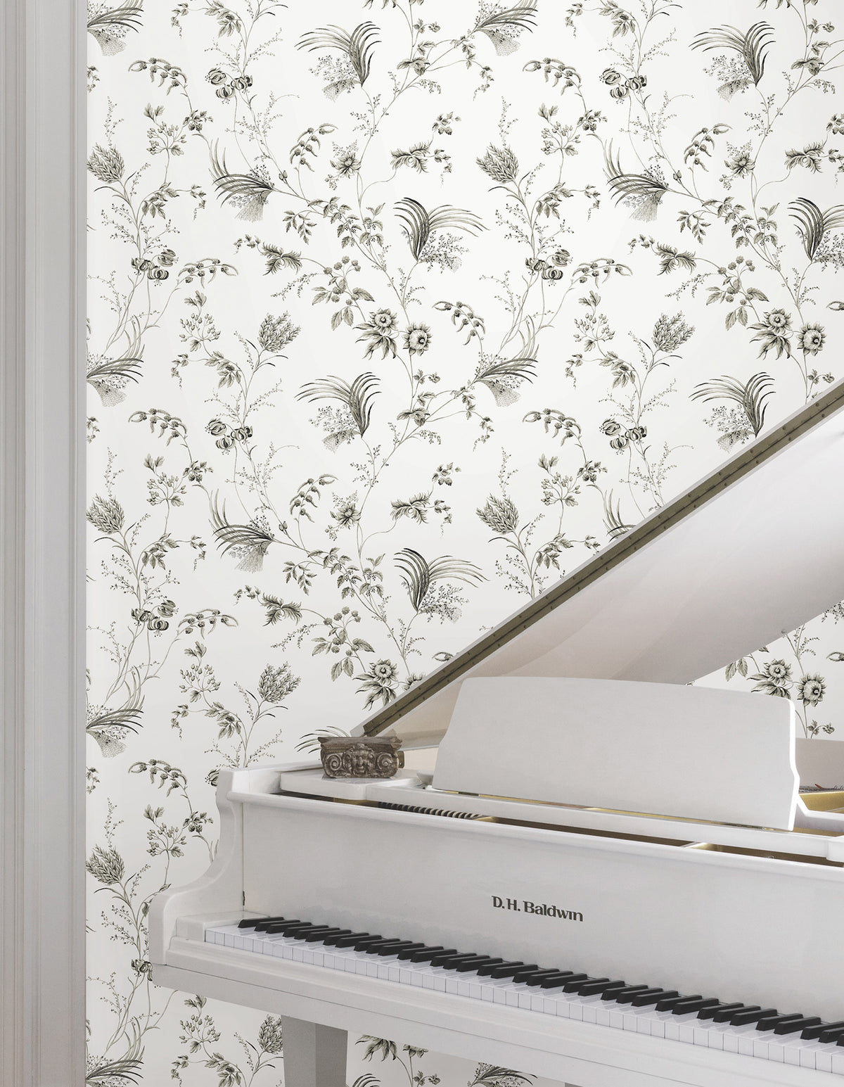 MX9682-peel-and-stick-wallpaper-room-scene-detail-closeup