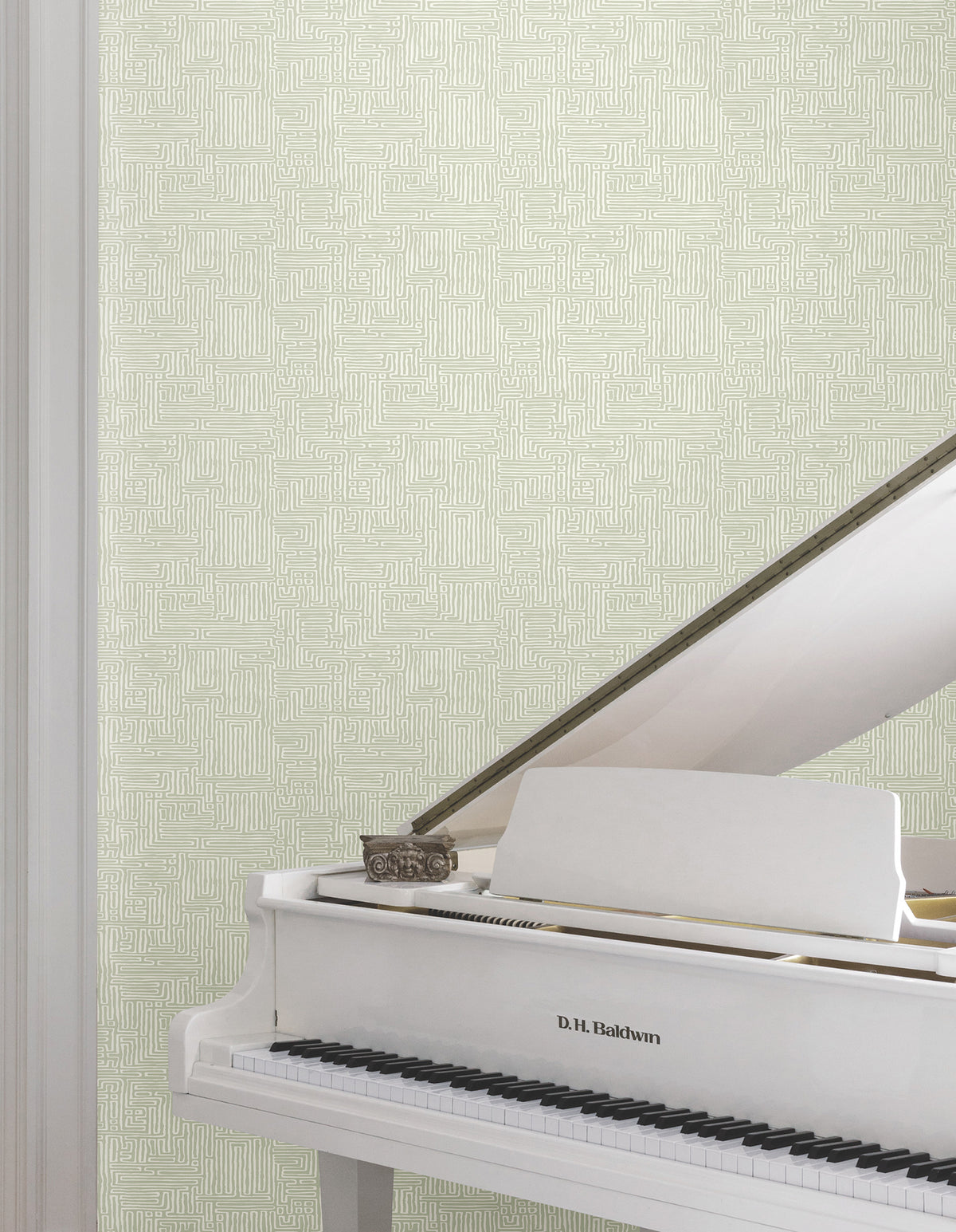 MX9688-peel-and-stick-wallpaper-room-scene-detail-closeup