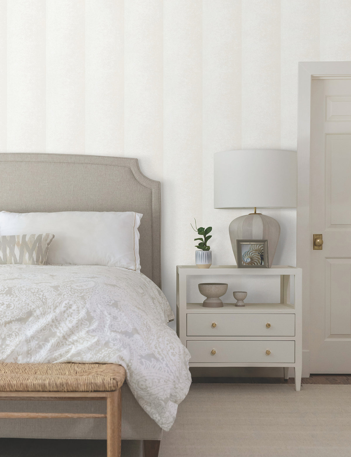 NT6165-peel-and-stick-wallpaper-room-scene
