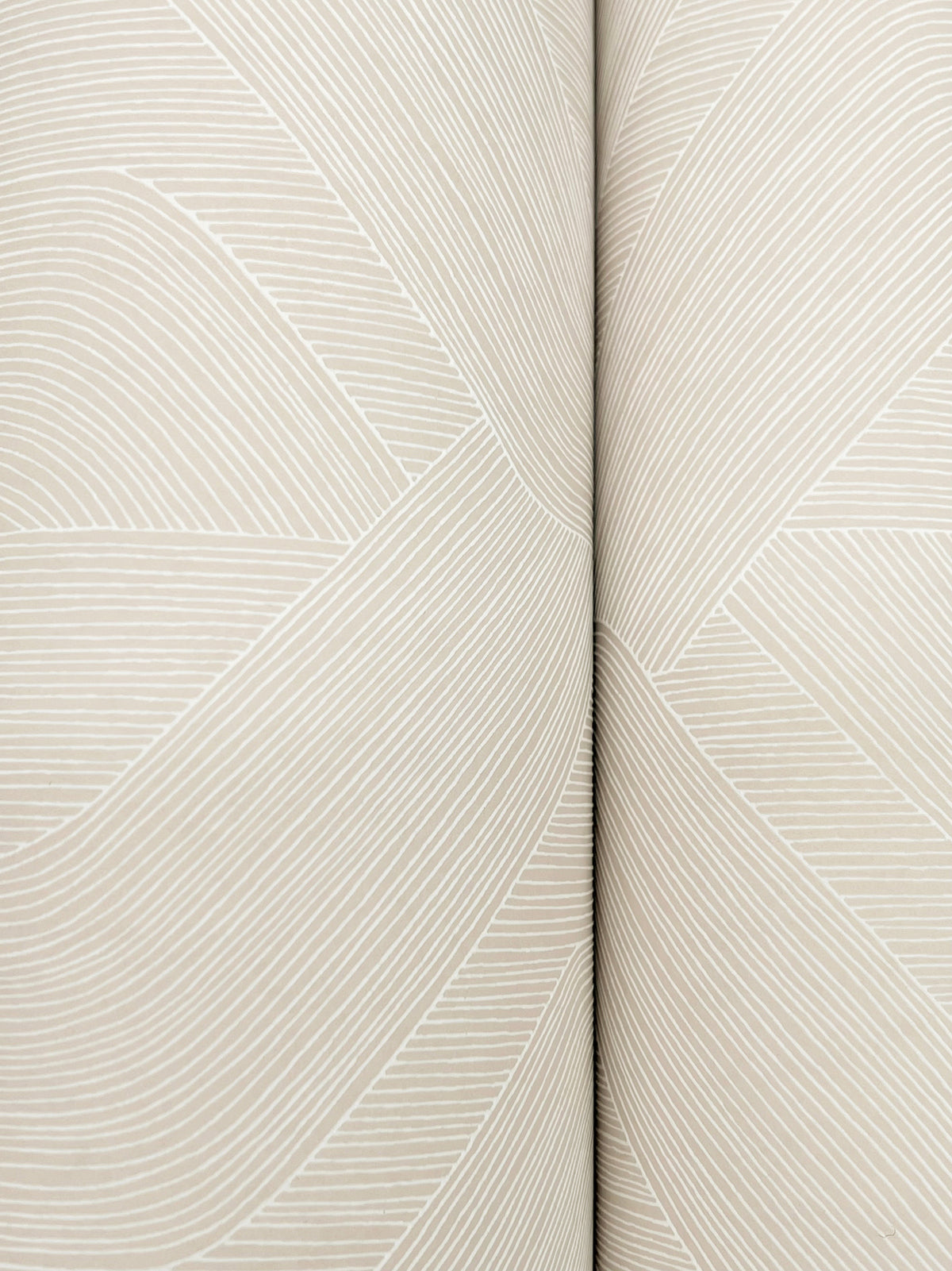 NT6196-peel-and-stick-wallpaper-detail-closeup