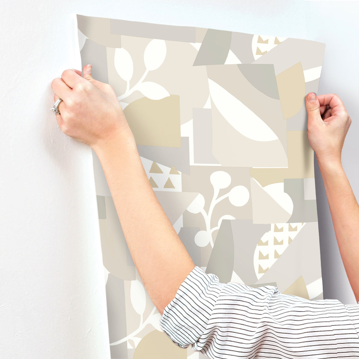OI0672-peel-and-stick-wallpaper-stick-application-step