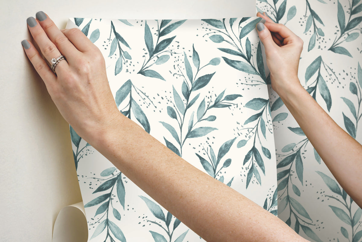 PSW1002RL-peel-and-stick-wallpaper-stick-application-step