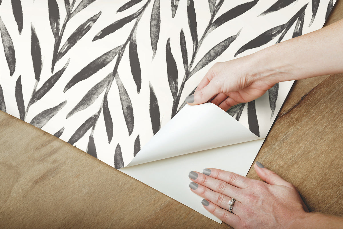 PSW1017RL-peel-and-stick-wallpaper-peel-application-step