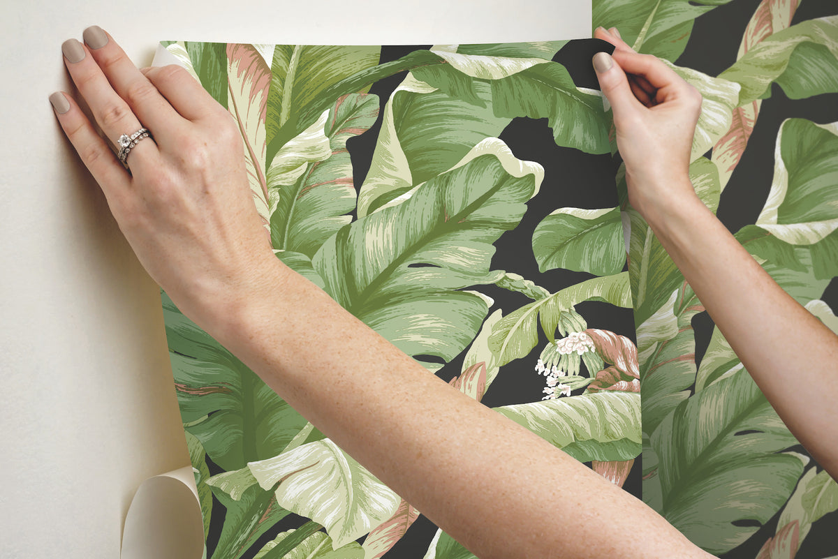PSW1035RL-peel-and-stick-wallpaper-stick-application-step