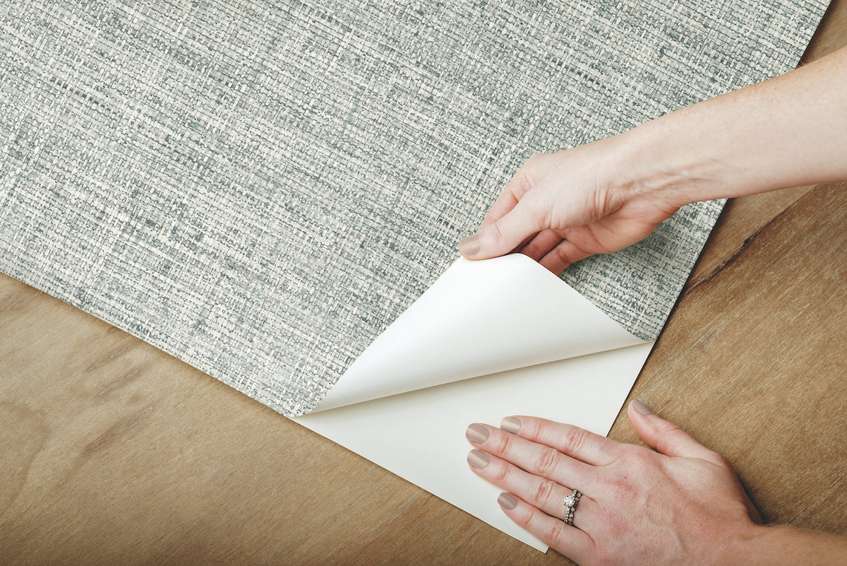 PSW1040RL-peel-and-stick-wallpaper-peel-application-step