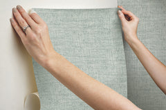 PSW1040RL-peel-and-stick-wallpaper-stick-application-step