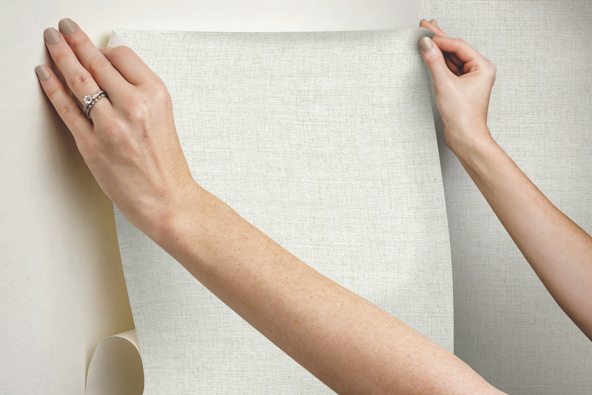 PSW1041RL-peel-and-stick-wallpaper-stick-application-step