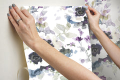 PSW1082RL-peel-and-stick-wallpaper-stick-application-step