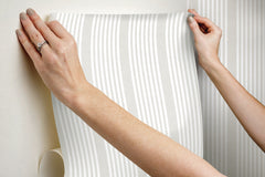 PSW1134RL-peel-and-stick-wallpaper-stick-application-step