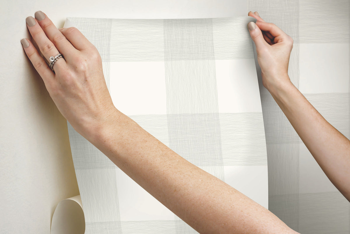 PSW1155RL-peel-and-stick-wallpaper-stick-application-step