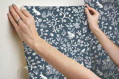 PSW1166RL-peel-and-stick-wallpaper-stick-application-step