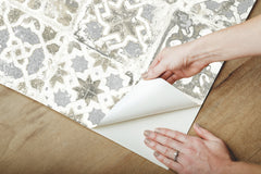 PSW1301RL-peel-and-stick-wallpaper-peel-application-step