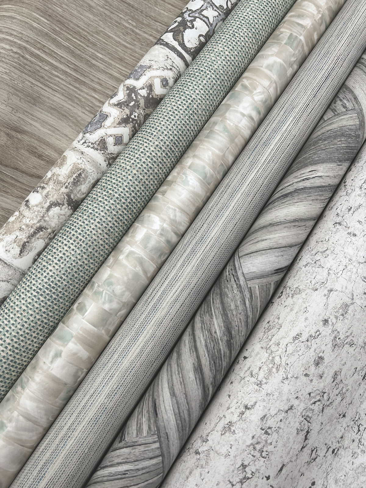 PSW1301RL-peel-and-stick-wallpaper-detail-closeup-2