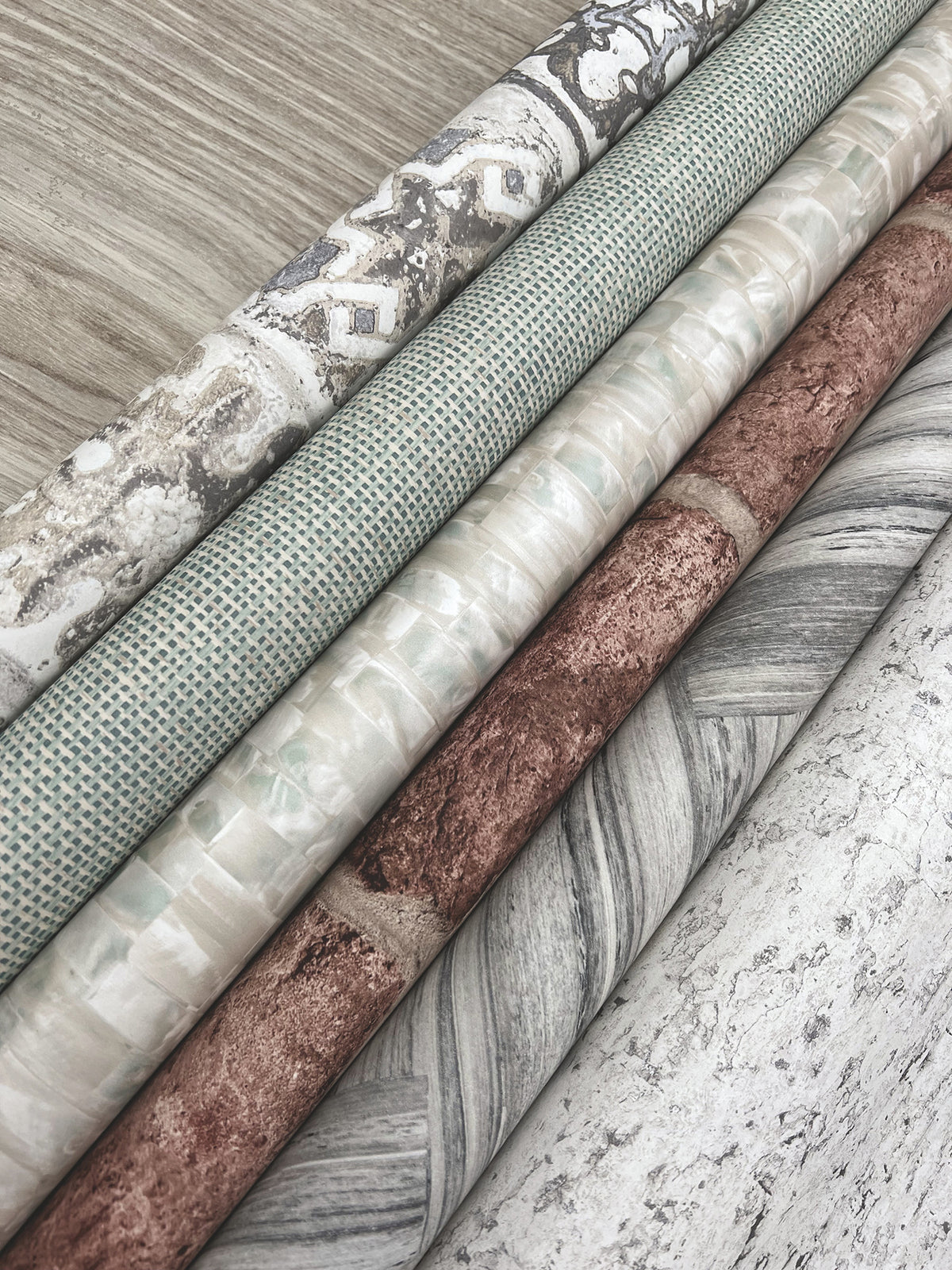 PSW1301RL-peel-and-stick-wallpaper-detail-closeup-4