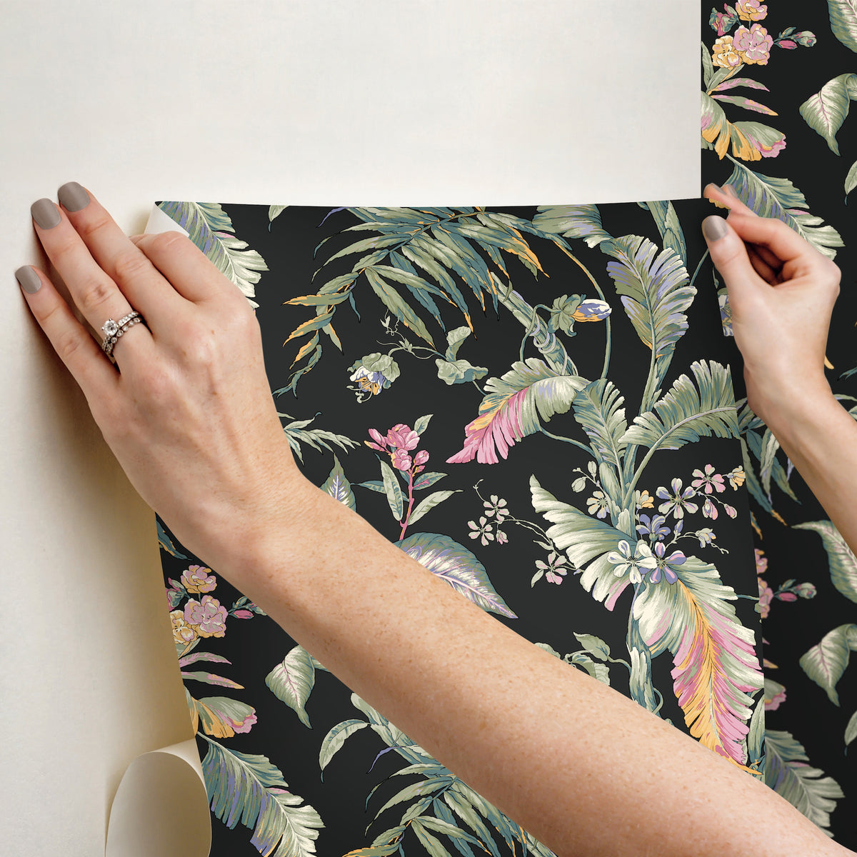 PSW1368RL-peel-and-stick-wallpaper-stick-application-step