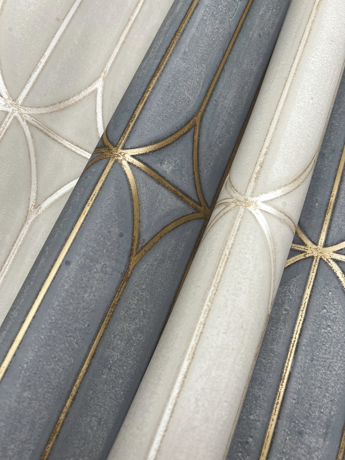 PSW1410RL-peel-and-stick-wallpaper-detail-closeup-3
