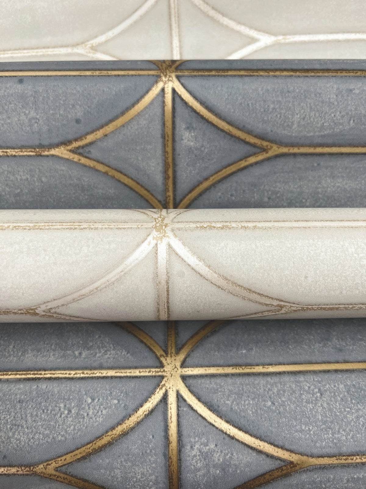 PSW1410RL-peel-and-stick-wallpaper-detail-closeup-4