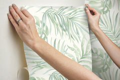 PSW1413RL-peel-and-stick-wallpaper-stick-application-step