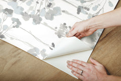 PSW1428RL-peel-and-stick-wallpaper-peel-application-step