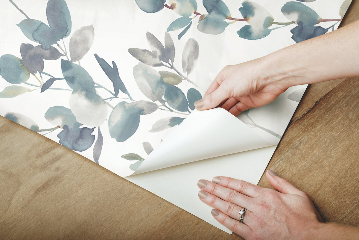 PSW1431RL-peel-and-stick-wallpaper-peel-application-step