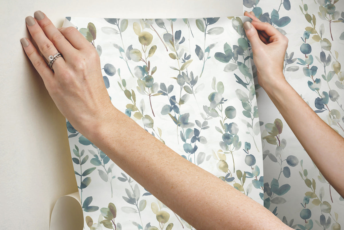 PSW1431RL-peel-and-stick-wallpaper-stick-application-step