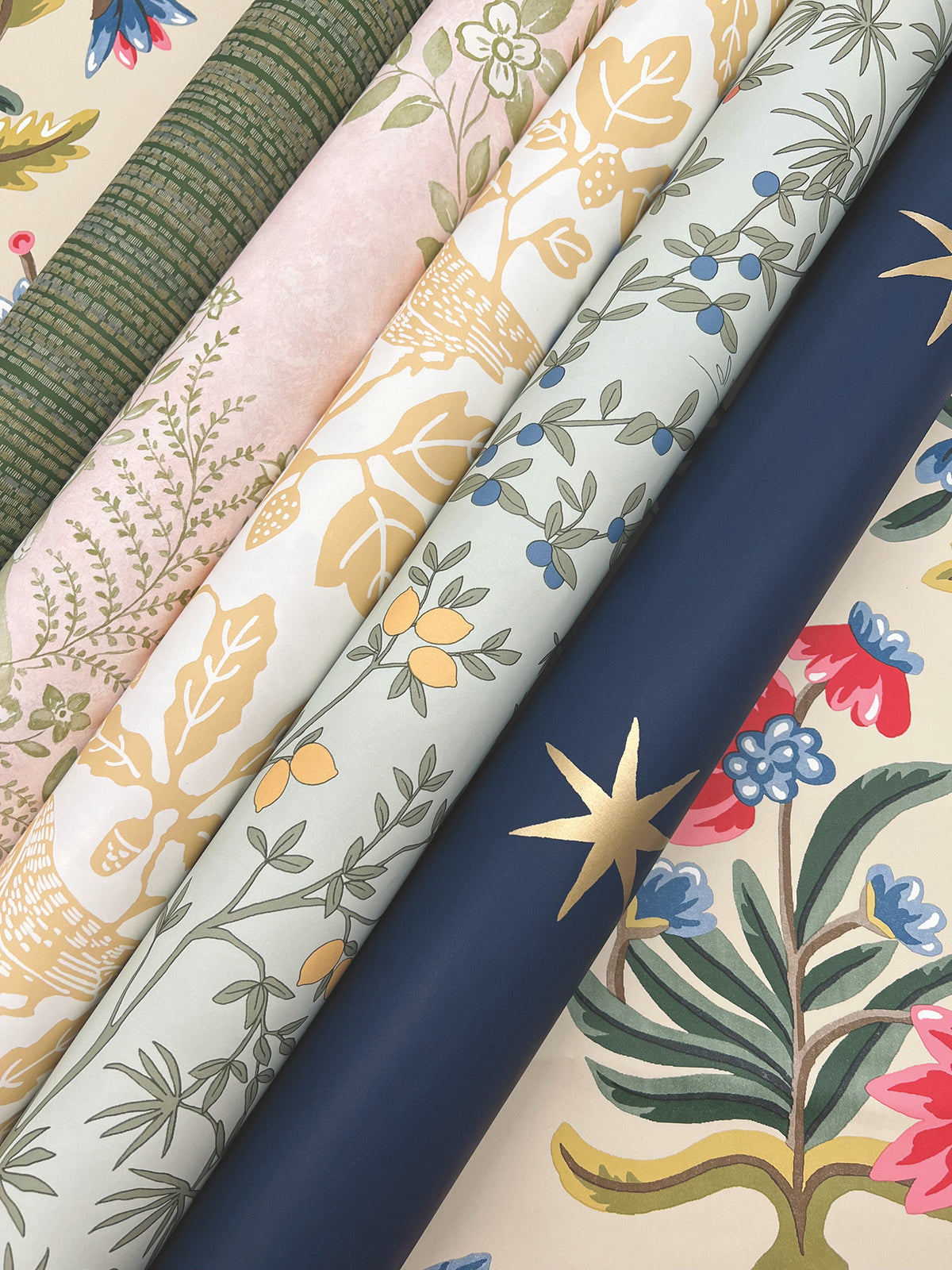 PSW1453RL-peel-and-stick-wallpaper-detail-closeup-4