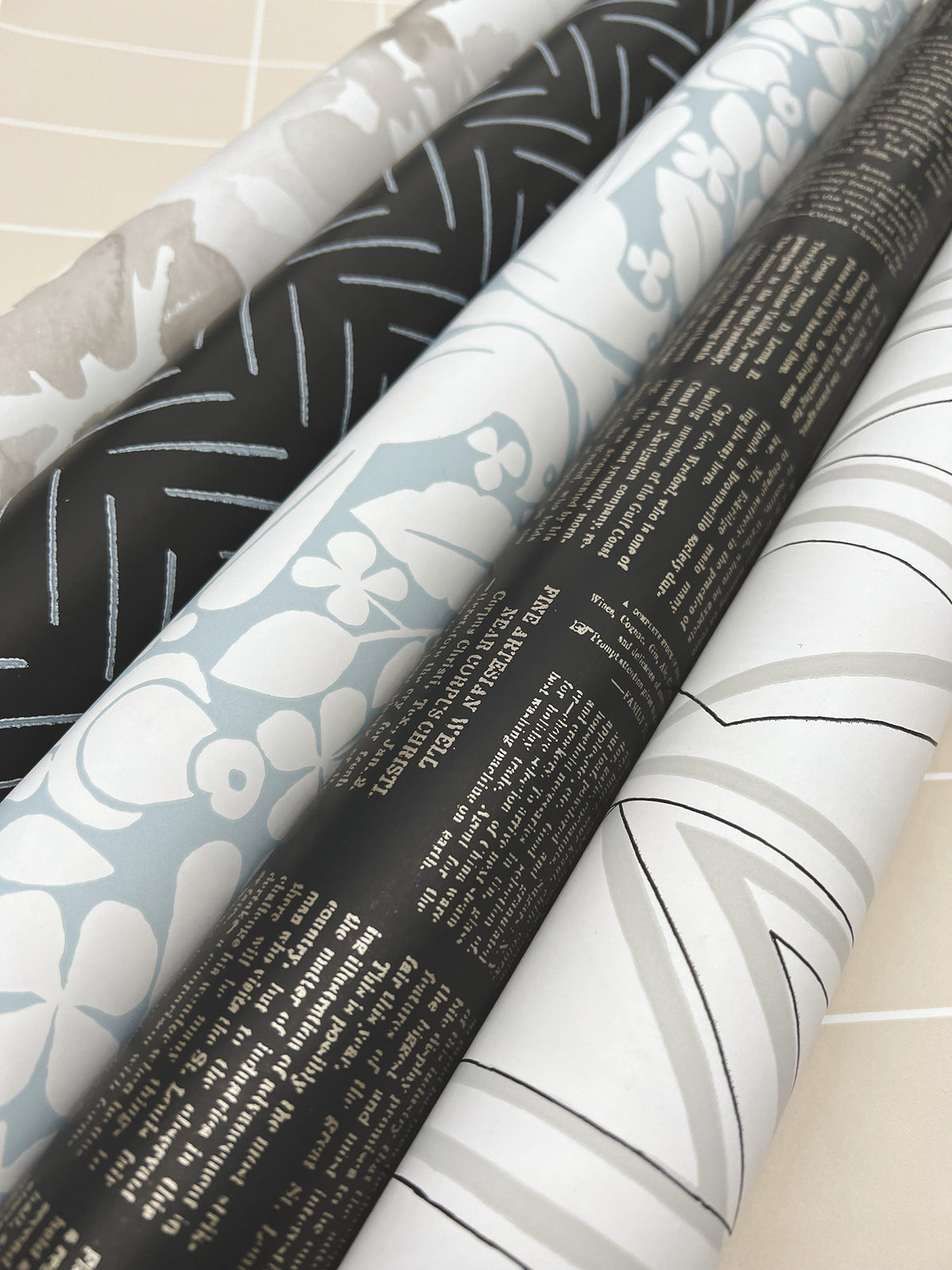 PSW1500RL-peel-and-stick-wallpaper-detail-closeup-8