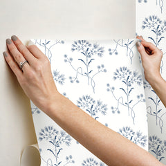PSW1504RL-peel-and-stick-wallpaper-stick-application-step