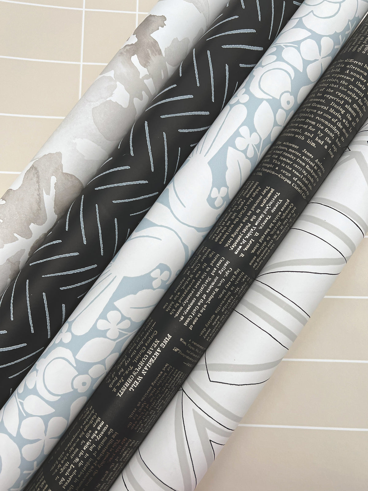 PSW1512RL-peel-and-stick-wallpaper-detail-closeup-2